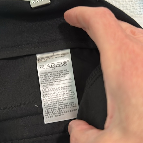 Banana republic size 6 black pleated wide leg pant. - Picture 4 of 5